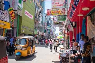 Colombo - Negombo 18km (30 minutes)